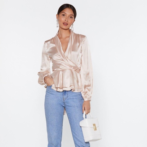 Nude/champagne Satin top, size 6 - Picture 5 of 11